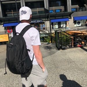 Meet your Posher, Dominic